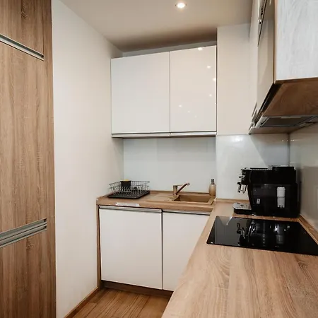 Apartman Ah Povazska Iv Kassa